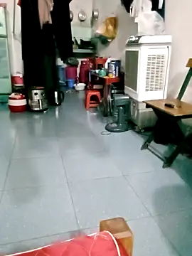 Snapshot of Elina_99 chatting on December 18, 2025, 1:22 am Elina 99 online show from December 18, 2025, 1:22 am