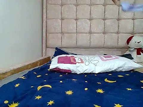 Snapshot of Petite_baby5 chatting on March 3, 2026, 3:46 am Petite baby5 online show from March 3, 2026, 3:46 am