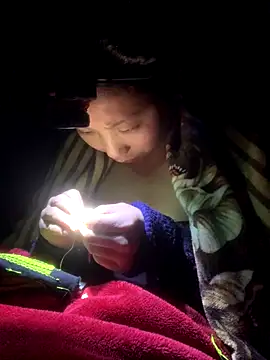 bi-bo123 online show from November 19, 2025, 1:44 pm