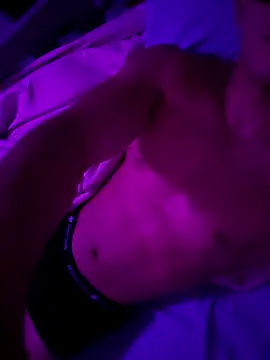 Snapshot of R_D_G_S chatting on October 30, 2025, 8:01 am R D G S online show from October 30, 2025, 8:01 am