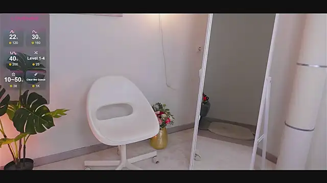 Helena Amour online show from November 14, 2025, 6:50 am