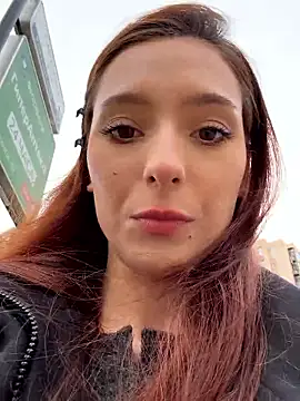 LilluKatten online show from November 13, 2025, 12:31 pm