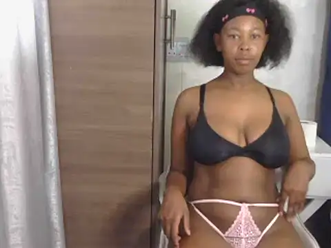 Snapshot of baddiemine05 chatting on November 16, 2025, 11:59 am baddiemine05 online show from November 16, 2025, 11:59 am