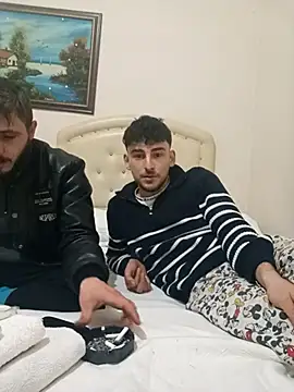 Snapshot of yasinesra757_ chatting on February 22, 2026, 12:57 am yasinesra757 online show from February 22, 2026, 12:57 am