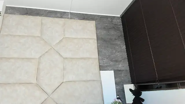 Liia Leens online show from February 24, 2026, 2:56 am