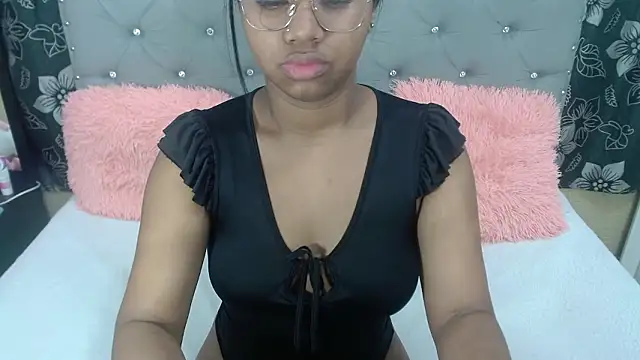 Snapshot of valentinavega18x chatting on February 25, 2026, 3:07 am valentinavega18x online show from February 25, 2026, 3:07 am