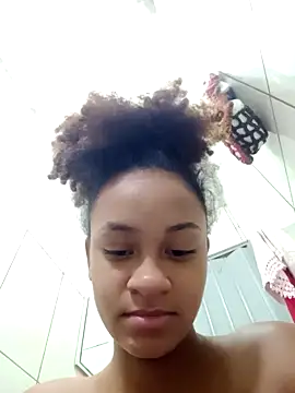 lolo sfdinhaa online show from November 18, 2025, 4:21 pm