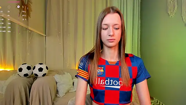 SweetVee online show from July 7, 2026, 6:47 am