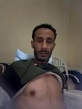 walide100000 online show from March 31, 2026, 9:17 pm