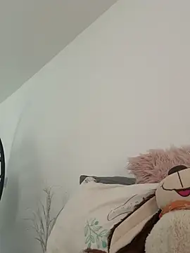 Snapshot of Ania_rose chatting on February 14, 2026, 3:12 pm Ania rose online show from February 14, 2026, 3:12 pm