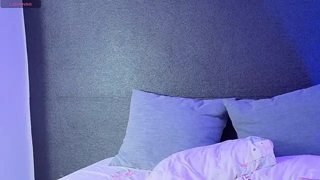 Snapshot of Ania_rose chatting on November 14, 2025, 5:38 pm Ania rose online show from November 14, 2025, 5:38 pm