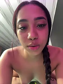 Snapshot of Ania_rose chatting on December 22, 2025, 5:46 pm Ania rose online show from December 22, 2025, 5:46 pm