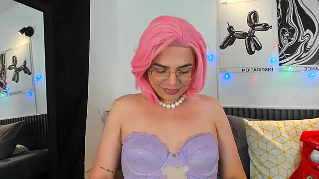 Cloe Bonne online show from December 14, 2025, 7:41 pm