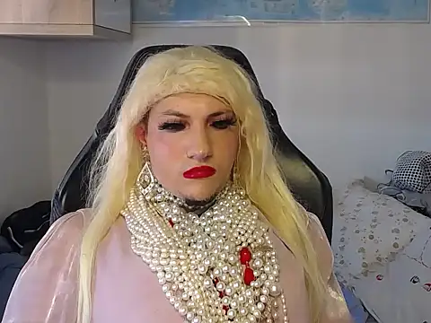 Snapshot of VanesaCrossic chatting on December 14, 2025, 8:31 am VanesaCrossic online show from December 14, 2025, 8:31 am