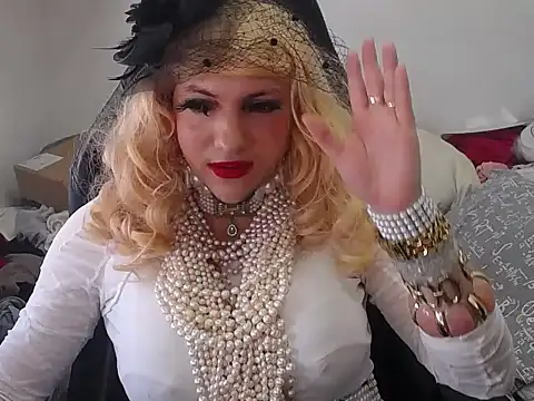 VanesaCrossic online show from May 30, 2026, 9:59 am