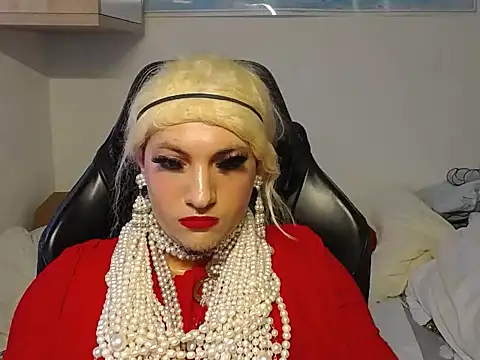 Snapshot of VanesaCrossic chatting on December 23, 2025, 9:08 am VanesaCrossic online show from December 23, 2025, 9:08 am