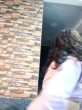 Snapshot of _Luna_4 chatting on October 31, 2025, 2:41 am  Luna 4 online show from October 31, 2025, 2:41 am