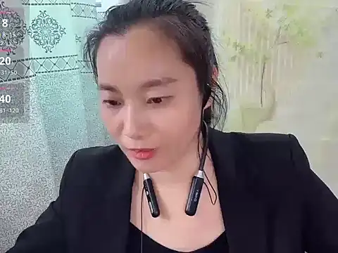 Lingling-Baby520 online show from March 25, 2026, 6:35 am