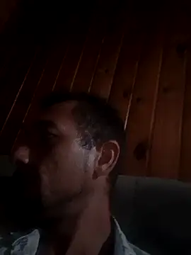 Guilherme30oliv online show from March 1, 2026, 4:23 am