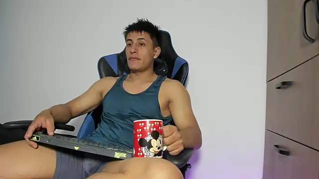 Snapshot of dorman_boy chatting on February 12, 2026, 1:05 am dorman boy online show from February 12, 2026, 1:05 am