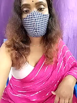 Snapshot of Queen-dhivya chatting on November 4, 2025, 12:20 pm Queen-dhivya online show from November 4, 2025, 12:20 pm