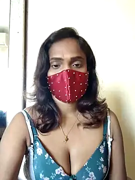 Snapshot of Queen-dhivya chatting on February 9, 2026, 3:15 am Queen-dhivya online show from February 9, 2026, 3:15 am