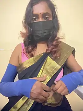 Snapshot of Queen-dhivya chatting on November 22, 2025, 12:37 pm Queen-dhivya online show from November 22, 2025, 12:37 pm