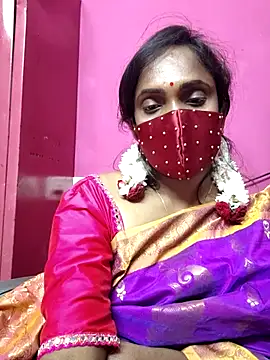 Snapshot of Queen-dhivya chatting on February 12, 2026, 6:18 pm Queen-dhivya online show from February 12, 2026, 6:18 pm