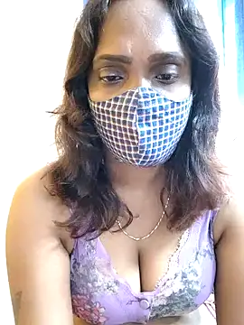 Snapshot of Queen-dhivya chatting on December 21, 2025, 4:25 am Queen-dhivya online show from December 21, 2025, 4:25 am