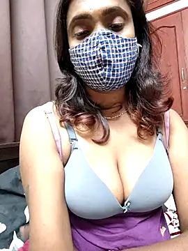 Snapshot of Queen-dhivya chatting on January 10, 2026, 10:21 am Queen-dhivya online show from January 10, 2026, 10:21 am