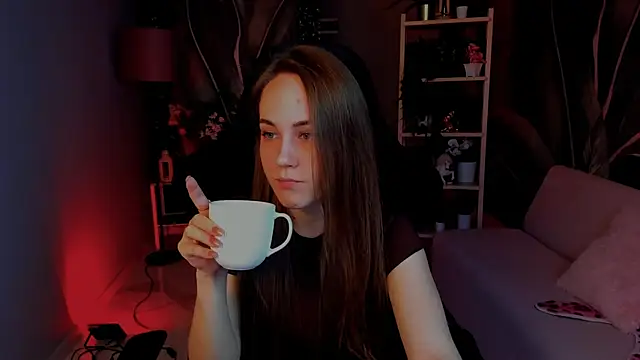 Snapshot of ElinVale chatting on November 19, 2025, 9:09 am ElinVale online show from November 19, 2025, 9:09 am