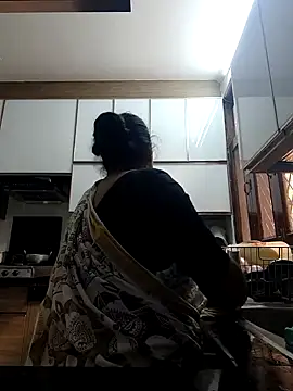 Hot-Sana2 online show from November 4, 2025, 5:33 am