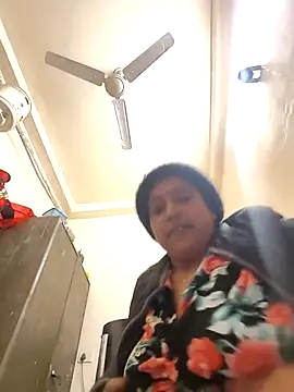 Hot-Sana2 online show from December 5, 2025, 4:38 pm