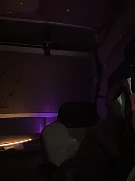 Snapshot of JanSy0 chatting on December 20, 2025, 5:05 pm JanSy0 online show from December 20, 2025, 5:05 pm