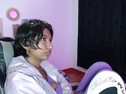 Snapshot of Samanta_777 chatting on February 7, 2026, 3:47 am Samanta 777 online show from February 7, 2026, 3:47 am