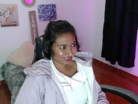 Snapshot of Samanta_777 chatting on February 8, 2026, 3:37 am Samanta 777 online show from February 8, 2026, 3:37 am