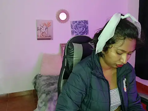 Snapshot of Samanta_777 chatting on February 17, 2026, 11:13 pm Samanta 777 online show from February 17, 2026, 11:13 pm