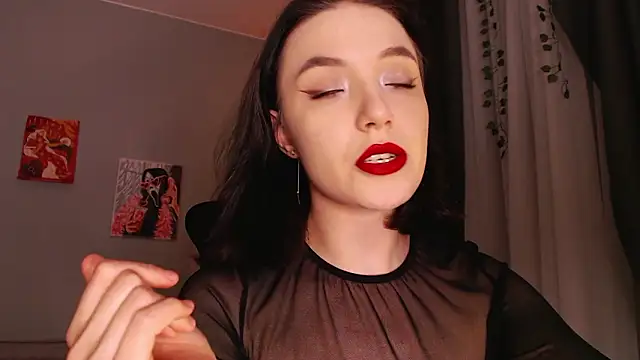 dolll maiya online show from March 19, 2026, 7:36 pm