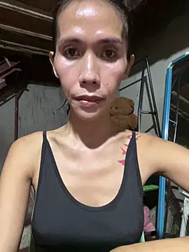 Snapshot of bellaUtops chatting on February 13, 2026, 6:52 pm bellaUtops online show from February 13, 2026, 6:52 pm