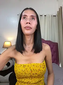 Snapshot of bellaUtops chatting on February 6, 2026, 10:33 am bellaUtops online show from February 6, 2026, 10:33 am