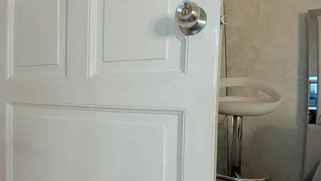 Snapshot of Hela_Strossner chatting on November 23, 2025, 1:15 am Hela Strossner online show from November 23, 2025, 1:15 am