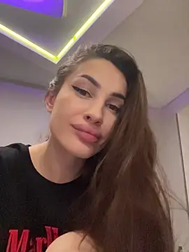 Muna Luu online show from October 31, 2025, 10:05 pm