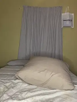 Snapshot of MiyaXo2 chatting on February 23, 2026, 8:31 pm MiyaXo2 online show from February 23, 2026, 8:31 pm