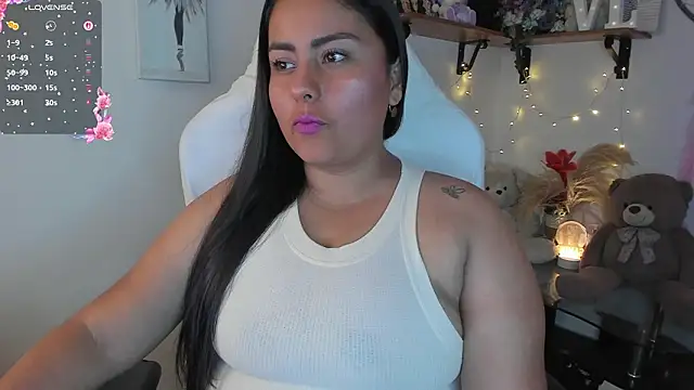 Snapshot of Valery_stuart chatting on February 16, 2026, 9:45 pm Valery stuart online show from February 16, 2026, 9:45 pm