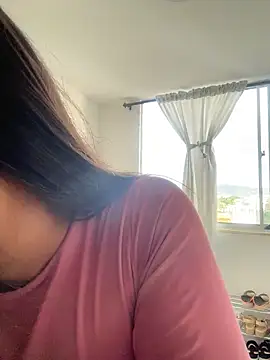 Brunettecollins05 online show from March 14, 2026, 10:05 pm