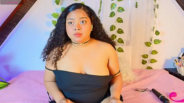 alanaa gomezz online show from June 23, 2026, 5:44 pm
