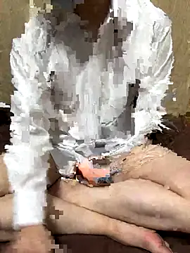 Snapshot of yuu_tooo chatting on December 1, 2025, 12:28 pm yuu tooo online show from December 1, 2025, 12:28 pm