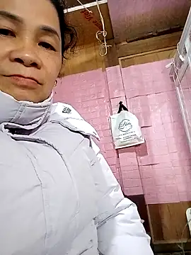 small-house123 online show from November 14, 2025, 2:15 am