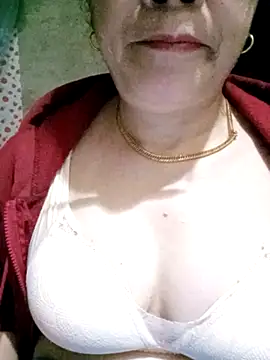 small-house123 online show from February 28, 2026, 1:22 pm