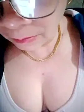 small-house123 online show from February 6, 2026, 1:29 pm